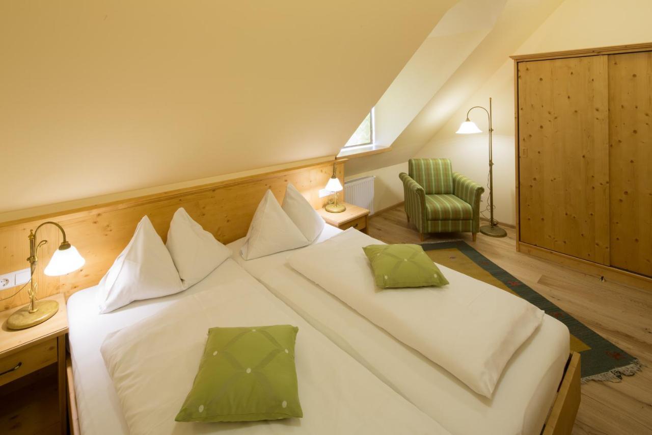 Hotel Zum Schwarzen Baeren Emmersdorf an der Donau Extérieur photo